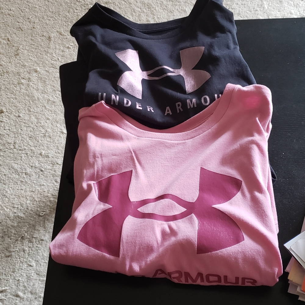 Women Under Armor t-shirts